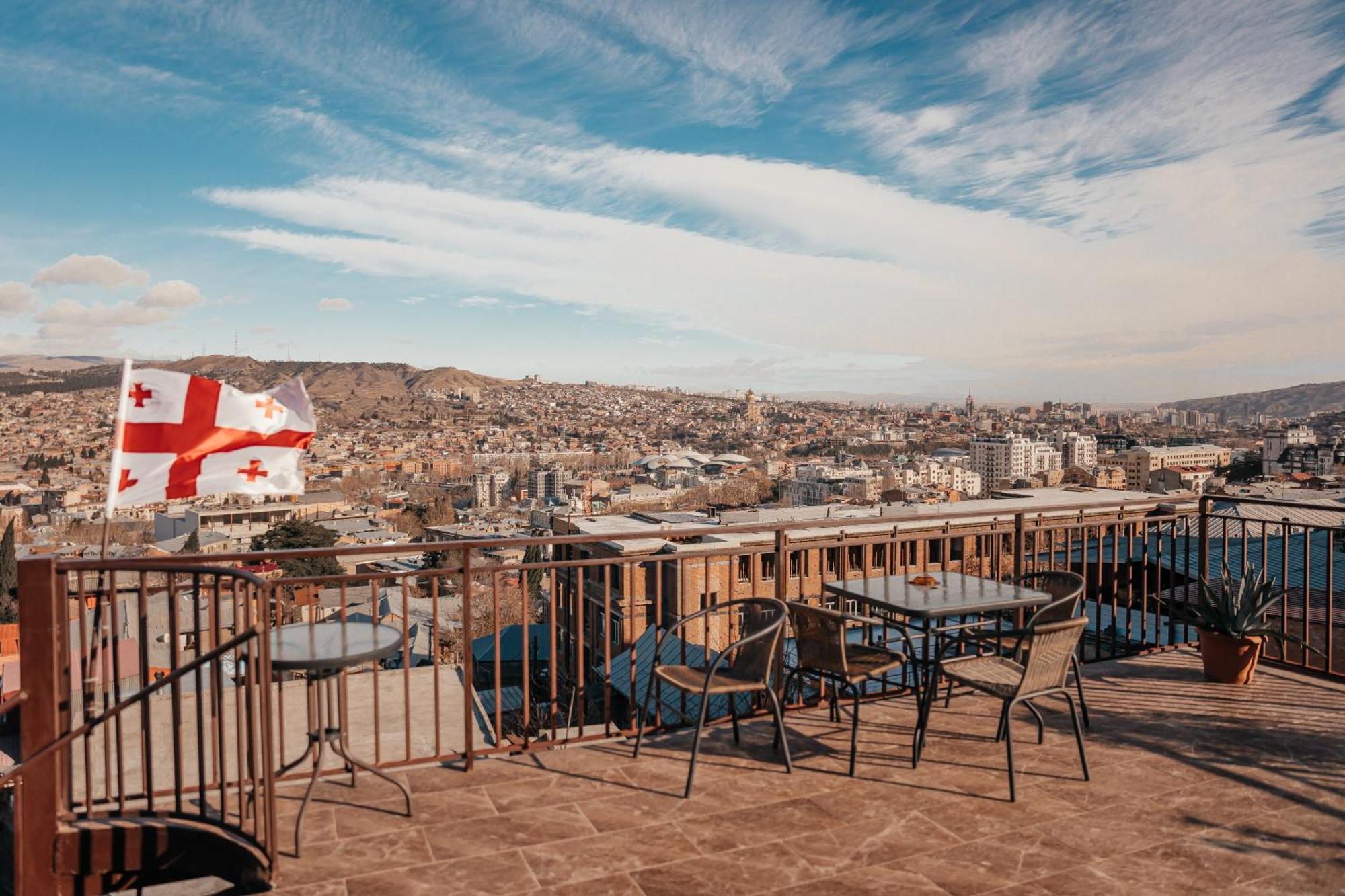 Apartment On Borbalo 16 Tbilisi Bagian luar foto