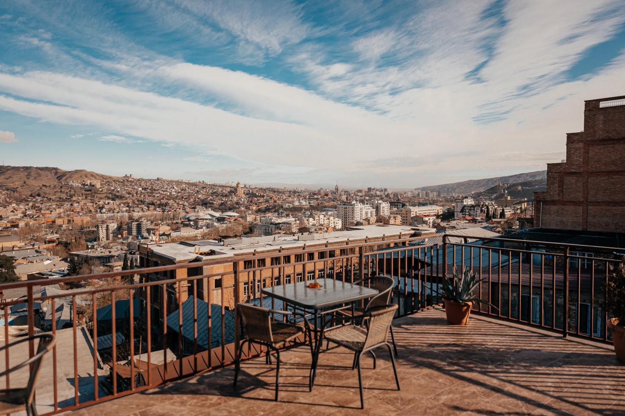 Apartment On Borbalo 16 Tbilisi Bagian luar foto